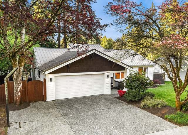 Property at 11820 NE 145th St, Kirkland, WA 98034, 5 beds, 3 baths