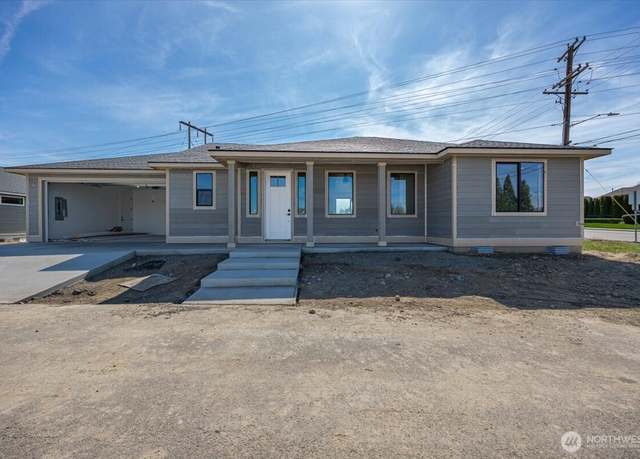Property at 1821 S Union St, Kennewick, WA 99338, 3 beds, 2 baths