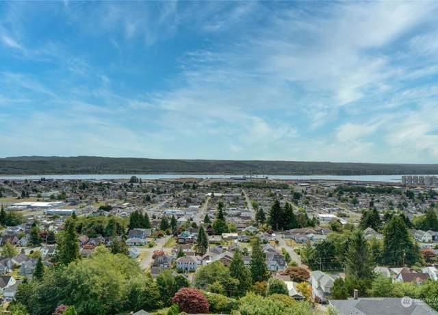 Property at 1823 Sam Benn Ln, Aberdeen, WA 98520, 4 beds, 3.5 baths