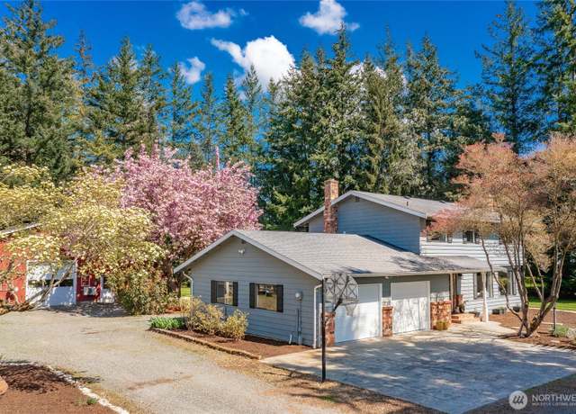 Property at 2420 E Pole Rd, Everson, WA 98247, 4 beds, 2.5 baths
