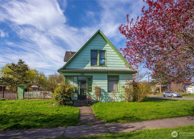 Property at 515 Irving St, Bellingham, WA 98225, 3 beds, 1 bath