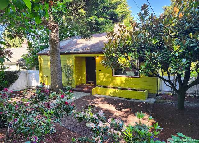 Property at 3612 23rd Ave W, Seattle, WA 98199, 2 beds, 1.5 baths