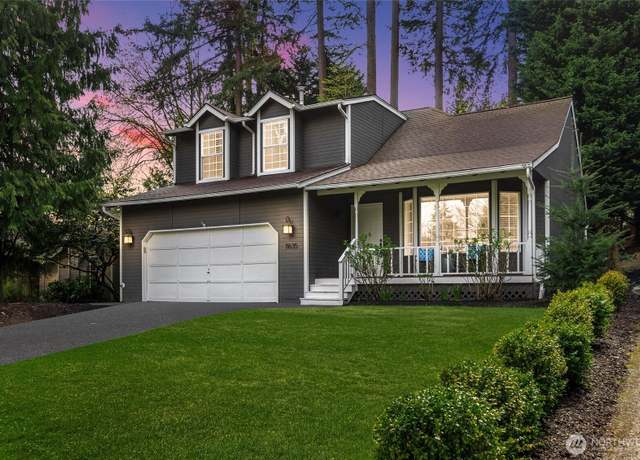 Property at 11635 NE 95th St, Kirkland, WA 98033, 3 beds, 2.5 baths