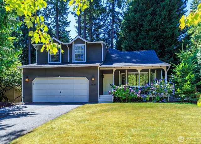 Property at 11635 NE 95th St, Kirkland, WA 98033, 3 beds, 2.5 baths