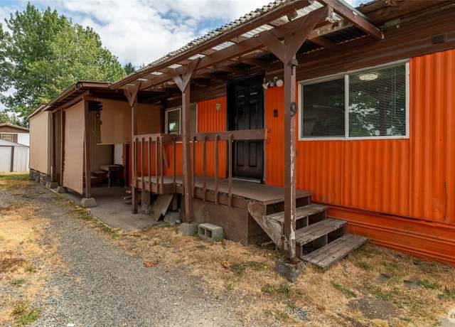 Property at 898 Burr Rd SE #9, Olympia, WA 98501, 3 beds, 1 bath