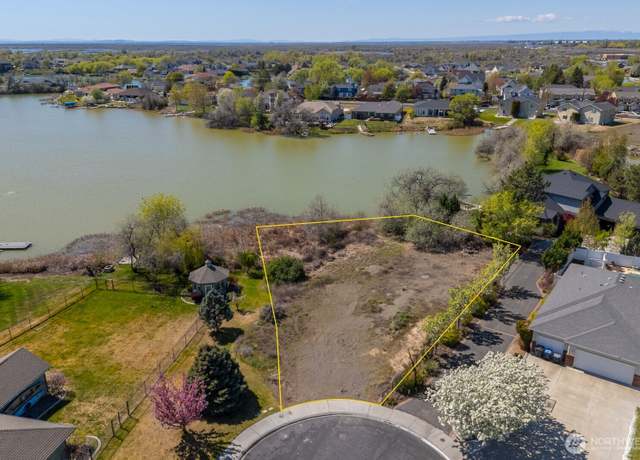 Property at 1045 S Laguna Dr, Moses Lake, WA 98837