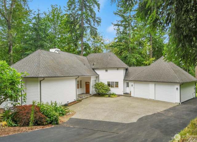 Property at 25043 SE Mirrormont Blvd, Issaquah, WA 98027, 4 beds, 3.5 baths