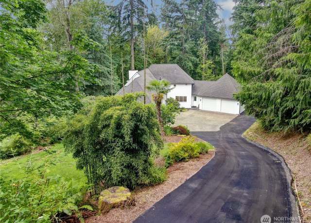 Property at 25043 SE Mirrormont Blvd, Issaquah, WA 98027, 4 beds, 3.5 baths