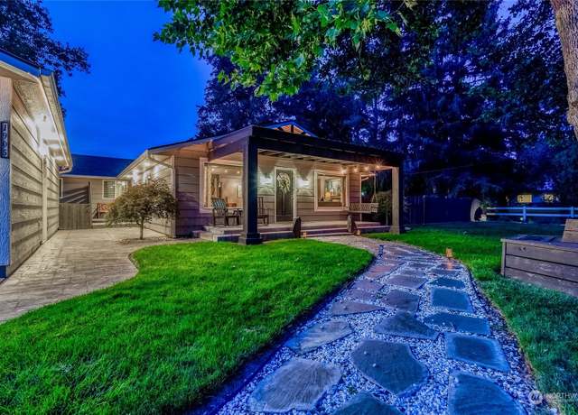 Property at 1905 Loubeck St, Walla Walla, WA 99362, 3 beds, 2.5 baths