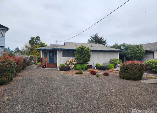Property at 306 Cockle St SW, Ocean Shores, WA 98569, 2 beds, 2 baths