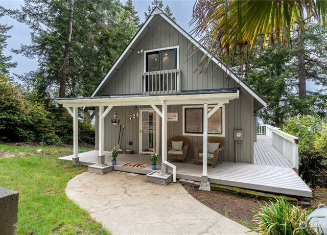 Property at 724 W Herron Blvd NW, Lakebay, WA 98349, 2 beds, 1.5 baths