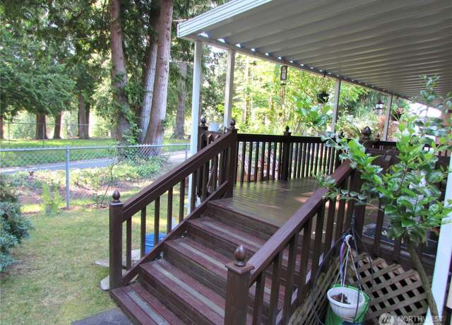 Property at 11622 Silver Lake Rd #14, Everett, WA 98208, 1 bed, 1.5 baths