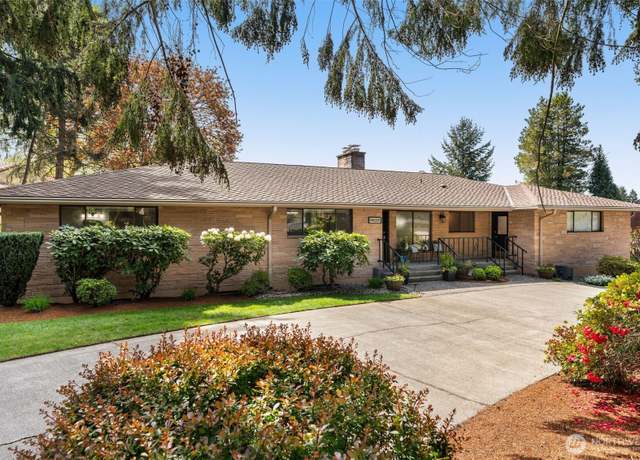 Property at 14005 SE 243rd St, Kent, WA 98042, 4 beds, 4 baths