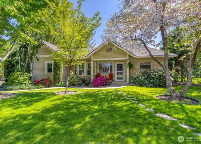 Property at 1444 Grant St, Walla Walla, WA 99362, 4 beds, 2 baths