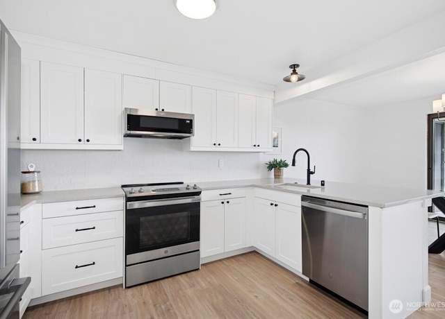 Property at 1706 NE 179th Unit C102, Shoreline, WA 98155, 2 beds, 2 baths
