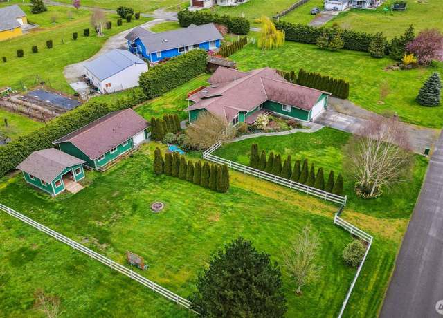 Property at 130 Howe Rd, Port Angeles, WA 98362, 2 beds, 2.5 baths