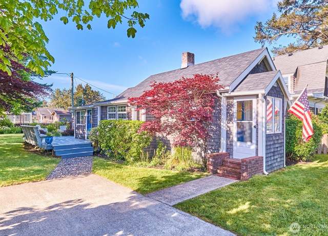 Property at 1214 Bay Ave, Ocean Park, WA 98640, 2 beds, 1 bath