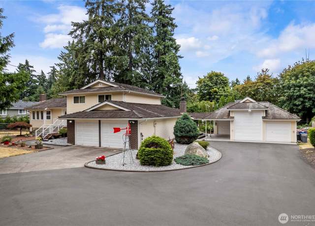 Property at 4705 S 272nd St, Kent, WA 98032, 4 beds, 2.5 baths