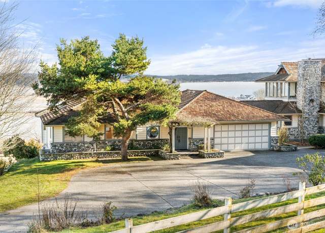 Property at 1944 Bayvista Pl, Freeland, WA 98249, 3 beds, 5 baths