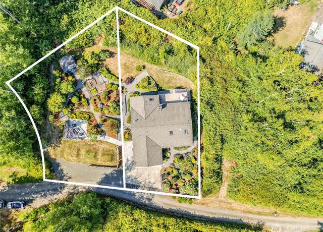 Property at 38809 Cora Ave NE, Hansville, WA 98340, 3 beds, 2 baths