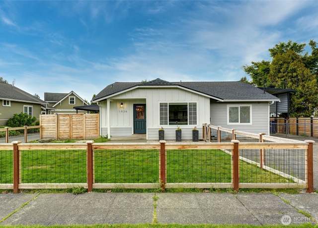 Property at 1936 Harding St, Enumclaw, WA 98022, 3 beds, 2 baths