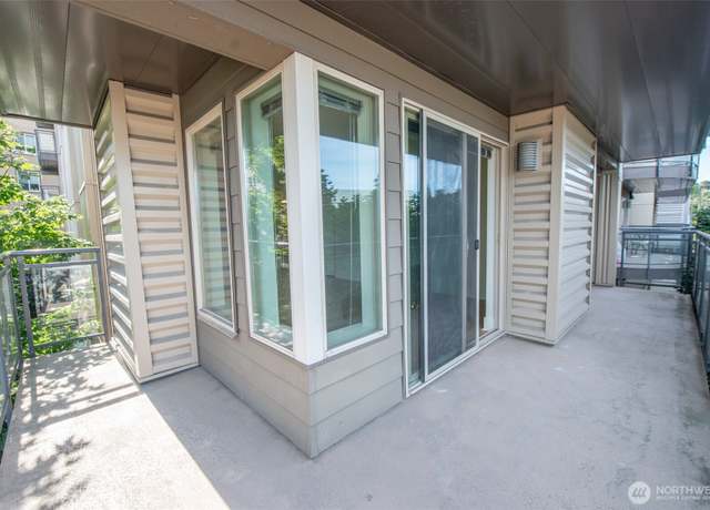 Property at 1550 Eastlake Ave E #201, Seattle, WA 98102, 1 bed, 1 bath
