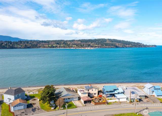 Property at 2589 Lummi View Dr, Bellingham, WA 98226, 3 beds, 2 baths