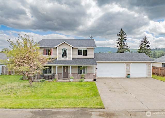 Property at 307 E Wilson St, Yacolt, WA 98675, 3 beds, 2.5 baths