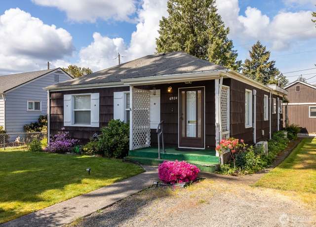 Property at 6924 S Cheyenne St, Tacoma, WA 98409, 2 beds, 2 baths