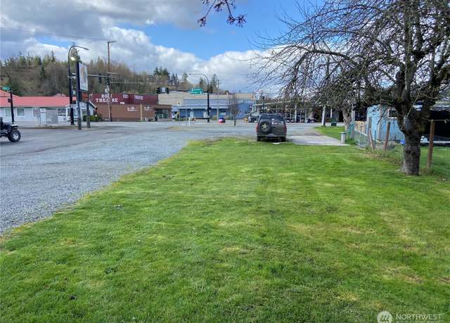 Property at 103 Washington Ave N, Eatonville, WA 98328