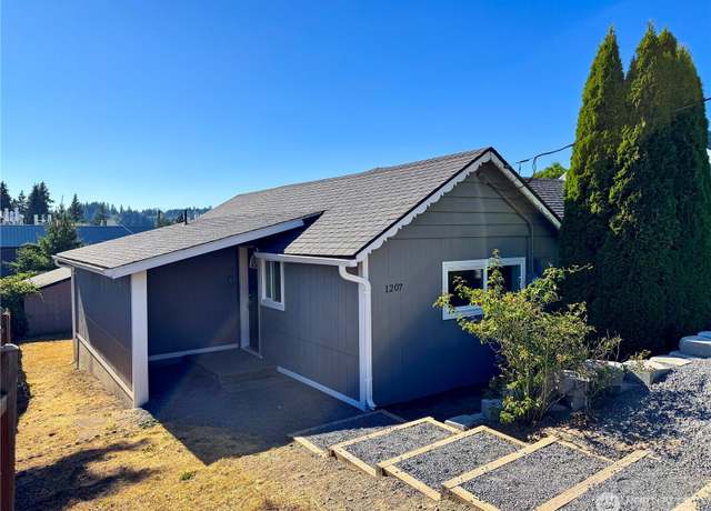Property at 1207 N 13th Ave, Kelso, WA 98626, 2 beds, 1 bath