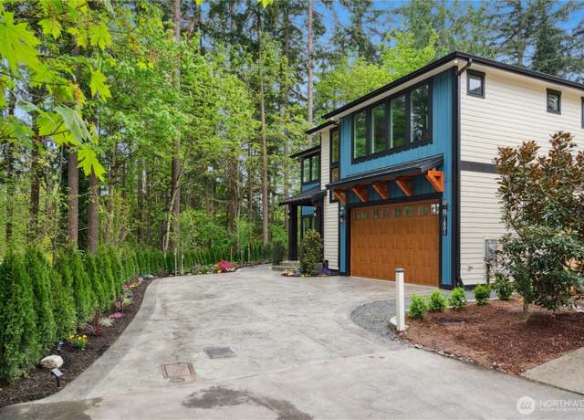 Property at 1801 Redmond Pl NE, Renton, WA 98056, 5 beds, 4.5 baths