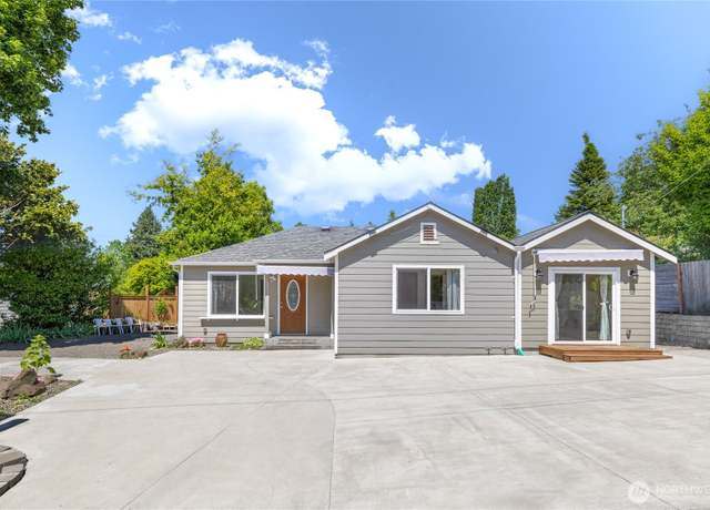Property at 7214 S 120th St, Seattle, WA 98178, 3 beds, 2 baths