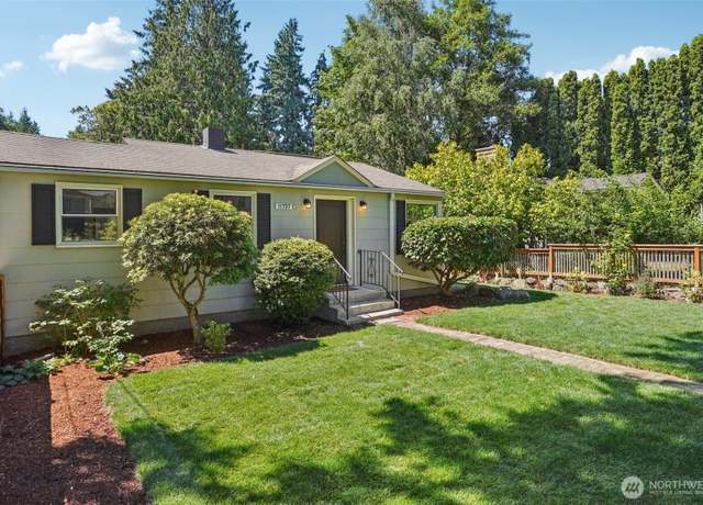 Property at 11737 38th Ave NE Unit C, Seattle, WA 98125, 3 beds, 1 bath