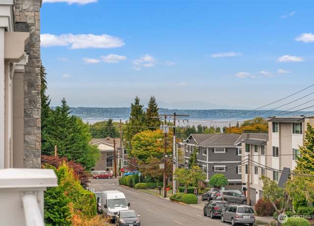 Property at 400 Walnut St #301, Edmonds, WA 98020, 3 beds, 2 baths