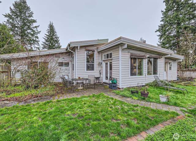 Property at 15423 SE 7th Pl, Bellevue, WA 98007, 3 beds, 2 baths