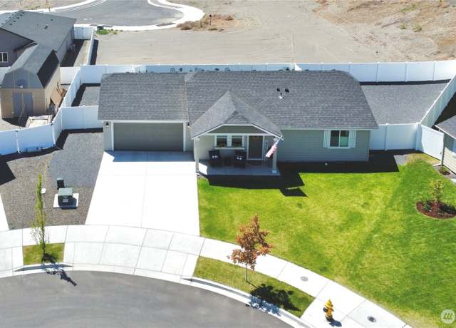 Property at 4277 W Wood Ct, Moses Lake, WA 98837, 3 beds, 2 baths