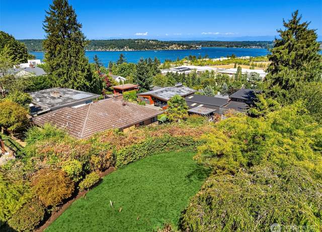 Property at 7348 55th Ave NE, Seattle, WA 98115, 3 beds, 2.5 baths