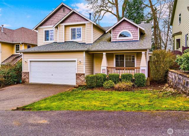 Property at 22520 SE 267th St, Maple Valley, WA 98038, 4 beds, 2.5 baths