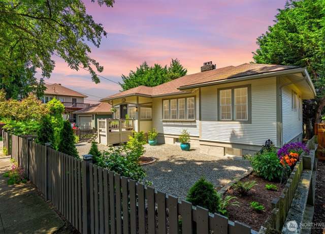 Property at 115 E Highland Ave, Mount Vernon, WA 98273, 3 beds, 3 baths
