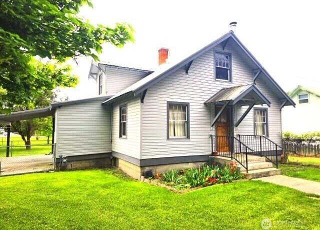 Property at 460 E Columbia Ave, Colville, WA 99114, 3 beds, 1 bath