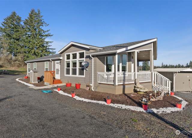 Property at 284 Hale Rd W, Winlock, WA 98596, 2 beds, 2 baths