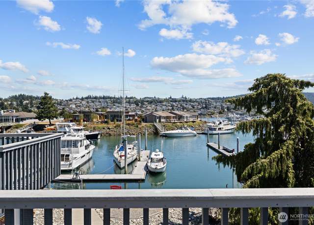 Property at 2001 Skyline Way #206, Anacortes, WA 98221, 1 bed, 1 bath