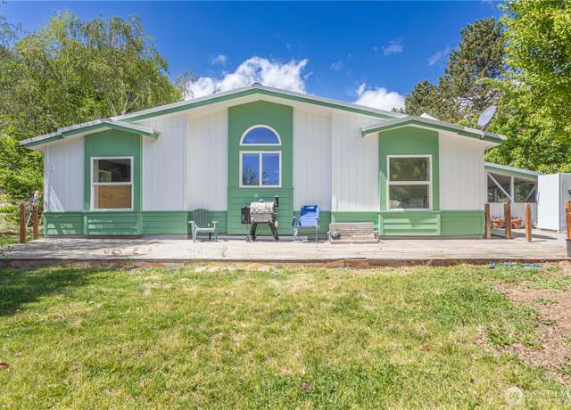 Property at 1224 Union Valley Rd, Chelan, WA 98816, 4 beds, 2 baths