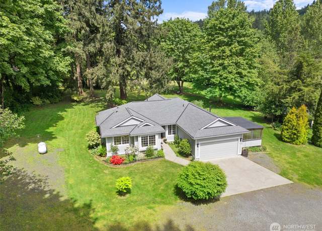 Property at 16100 SE 113th Pl, Renton, WA 98059, 3 beds, 2 baths