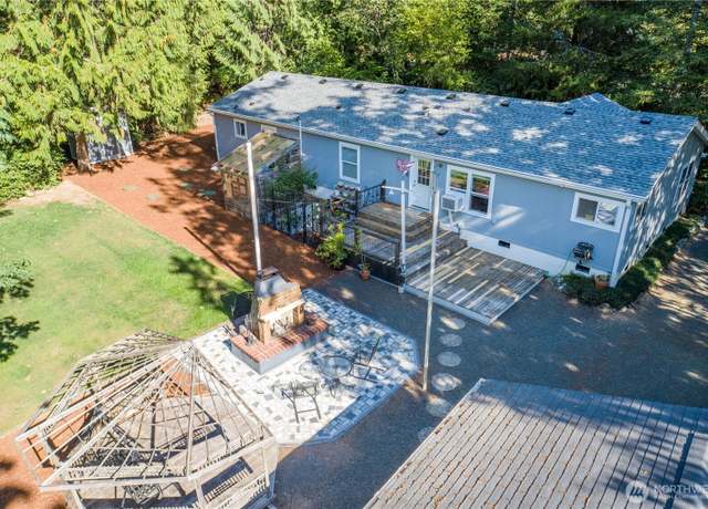 Property at 221 E Ashwood Ln, Shelton, WA 98584, 3 beds, 2.5 baths