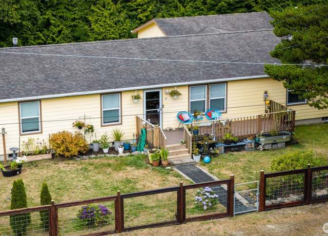 Property at 39 Paradise Ln, Pacific Beach, WA 98571, 3 beds, 2 baths