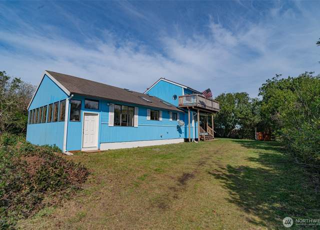 Property at 308 S Wynoochee Dr, Ocean Shores, WA 98569, 3 beds, 2 baths