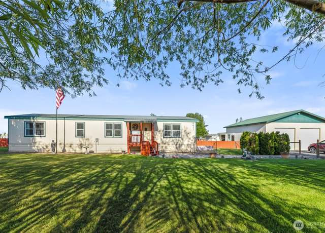 Property at 9637 H.4 Rd NE, Moses Lake, WA 98837, 3 beds, 2.5 baths