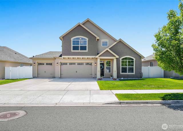 Property at 4709 W Fox St, Moses Lake, WA 98837, 4 beds, 3 baths